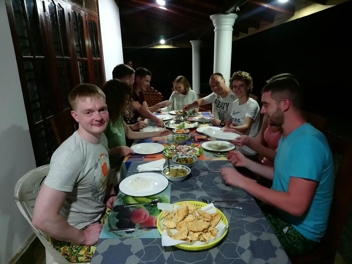 Villa The Bambos Hikkaduwa Esterno foto